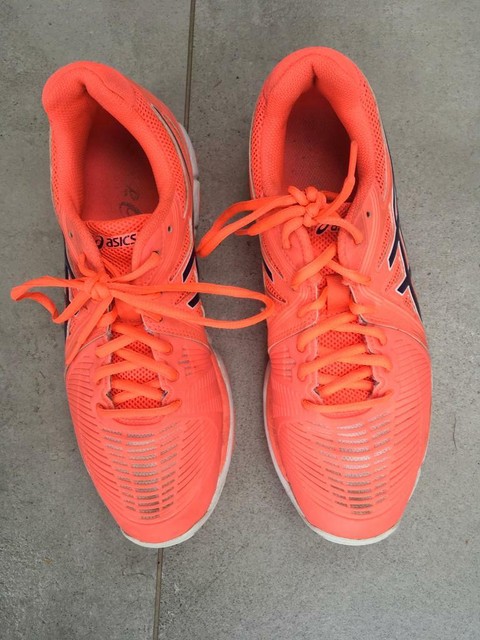 asics netburner netball trainers